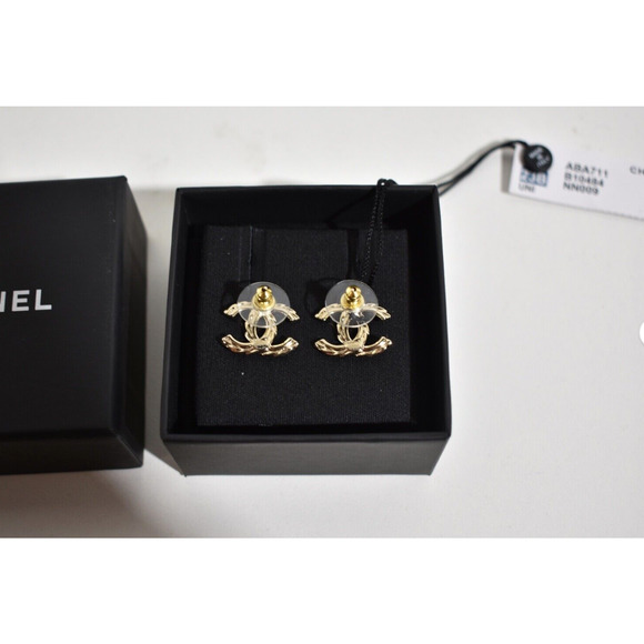 Chanel 23B Gold Crystal Interlocking CC Logo Classic Statement Stud Earrings - Picture 7 of 11